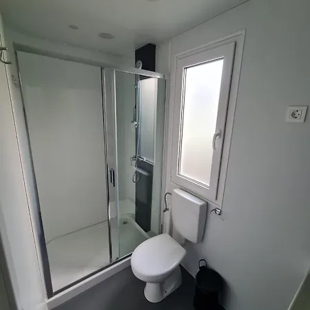캠프장 Moonwalk Luxury Mobile Home, Terra Park Spiritos