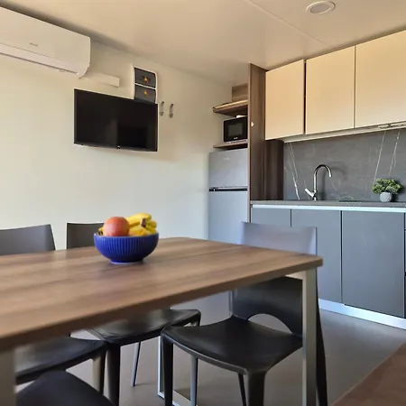 Moonwalk Luxury Mobile Home, Terra Park Spiritos *