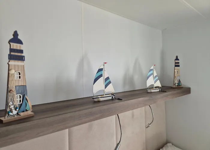 אתר קמפינג Luxury Mobile Moonwalk Terra Park Spiritos, Pag Island , Kolan, Novalja קולאן