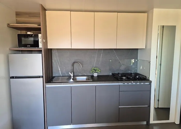 Luxury Mobile Moonwalk Terra Park Spiritos, Pag Island , Kolan, Novalja אתר קמפינג קולאן